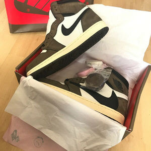 Nike Air Jordan 1 x Travis Scott Cactus Jack